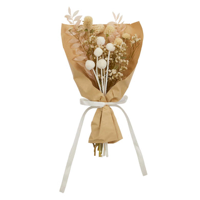 Full view of the dried flower bouquet