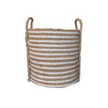 Front of large size mixed white large baskets